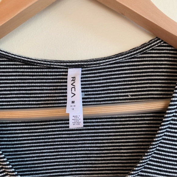 RVCA ZIP IT striped dress . - Picture 9 of 9